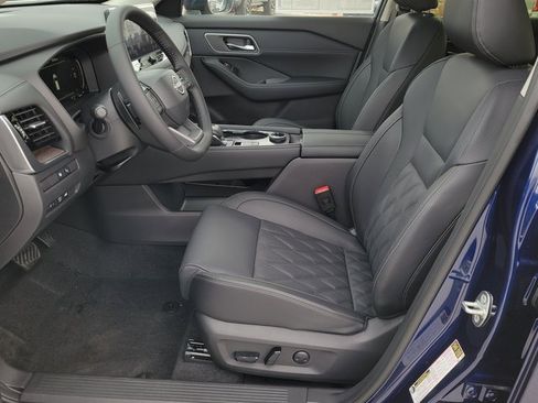 New 2026 Nissan Rogue Platinum image 6