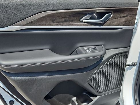 New 2026 Jeep Grand Cherokee Altitude RWD image 15