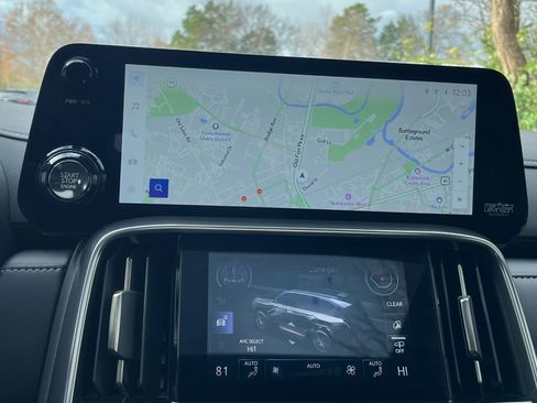 Used 2025 Lexus LX 600 4WD w/ Luxury Package image 72