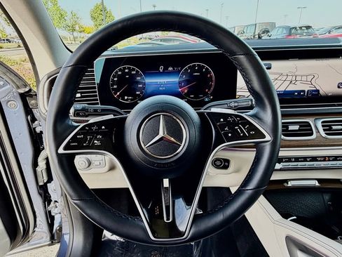 Used 2026 Mercedes-Benz GLS 450 4MATIC image 22