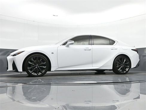 Certified 2021 Lexus IS 350 F Sport image 41