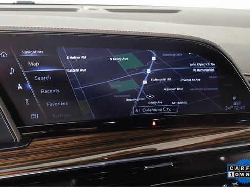 Used 2024 Cadillac Escalade Premium Luxury image 7