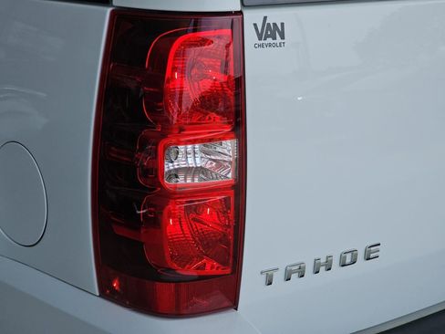 Used 2012 Chevrolet Tahoe LTZ AWD/4WD image 40