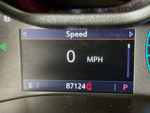 Used 2019 Chevrolet Colorado Z71 AWD/4WD image 2