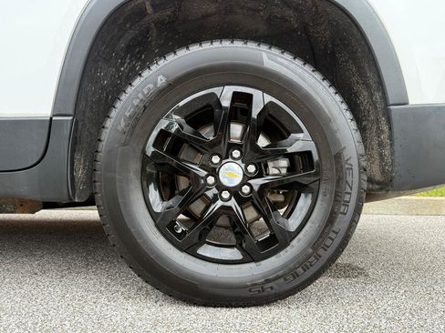 Used 2020 Chevrolet Traverse LT w/ LPO, Black Accent Package AWD/4WD image 42