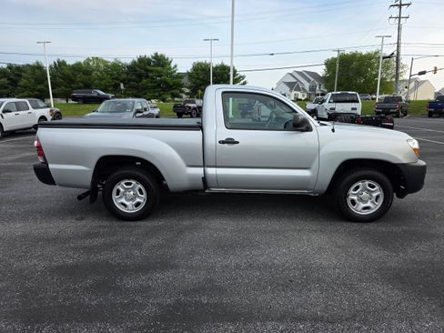 Used 2011 Toyota Tacoma 2WD Regular Cab image 6