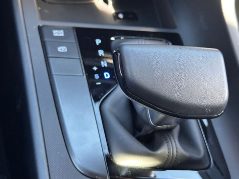 Certified 2025 Hyundai Elantra Sport image 49