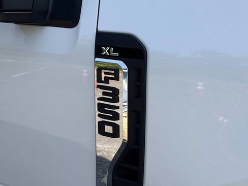 New 2026 Ford F350 XL w/ FX4 Off-Road Package AWD/4WD image 10