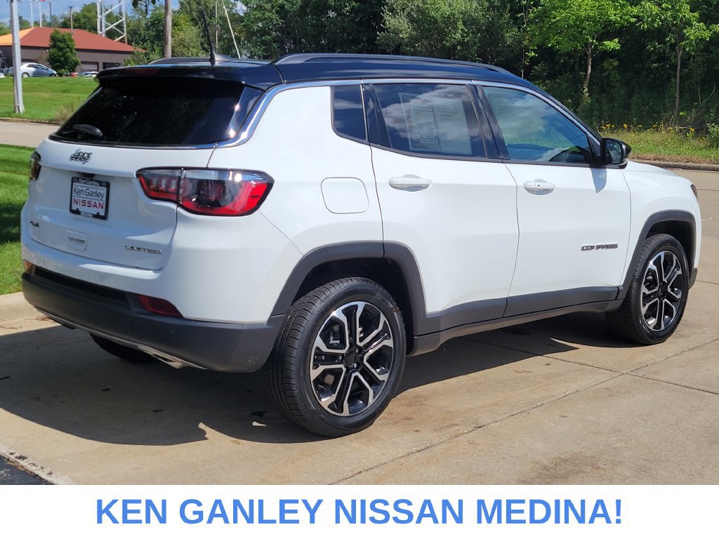 Used 2023 Jeep Compass Limited AWD/4WD image 3