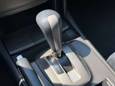 Used 2012 Honda Accord LX image 12