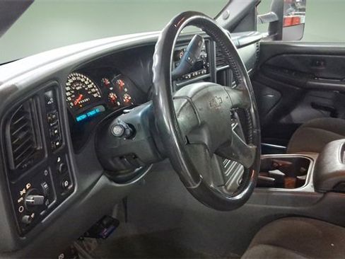 Used 2006 Chevrolet Silverado 2500 LT image 25