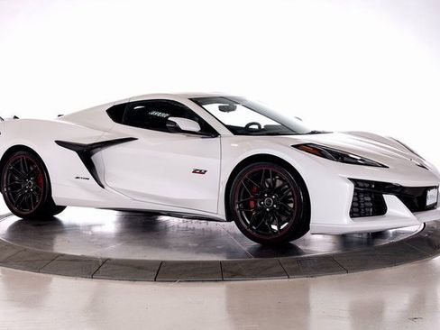 Used 2023 Chevrolet Corvette Z06 image 11