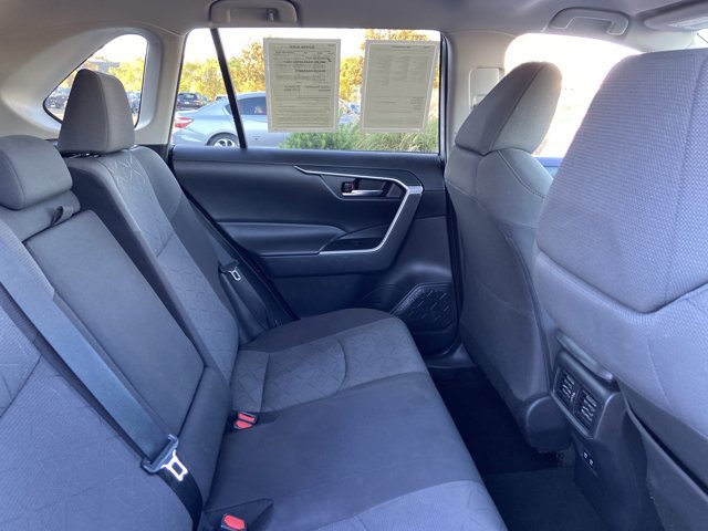 Used 2021 Toyota RAV4 XLE FWD image 21
