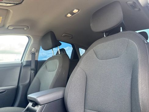 Used 2025 Kia K4 FWD image 37