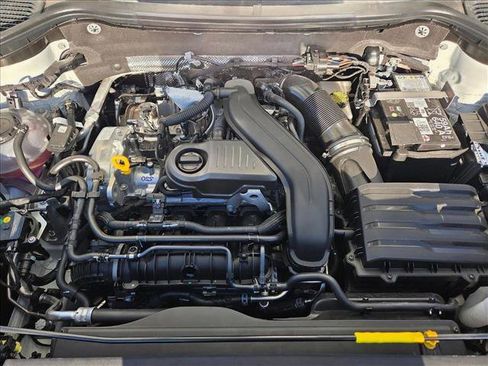 New 2026 Volkswagen Taos SE FWD image 16