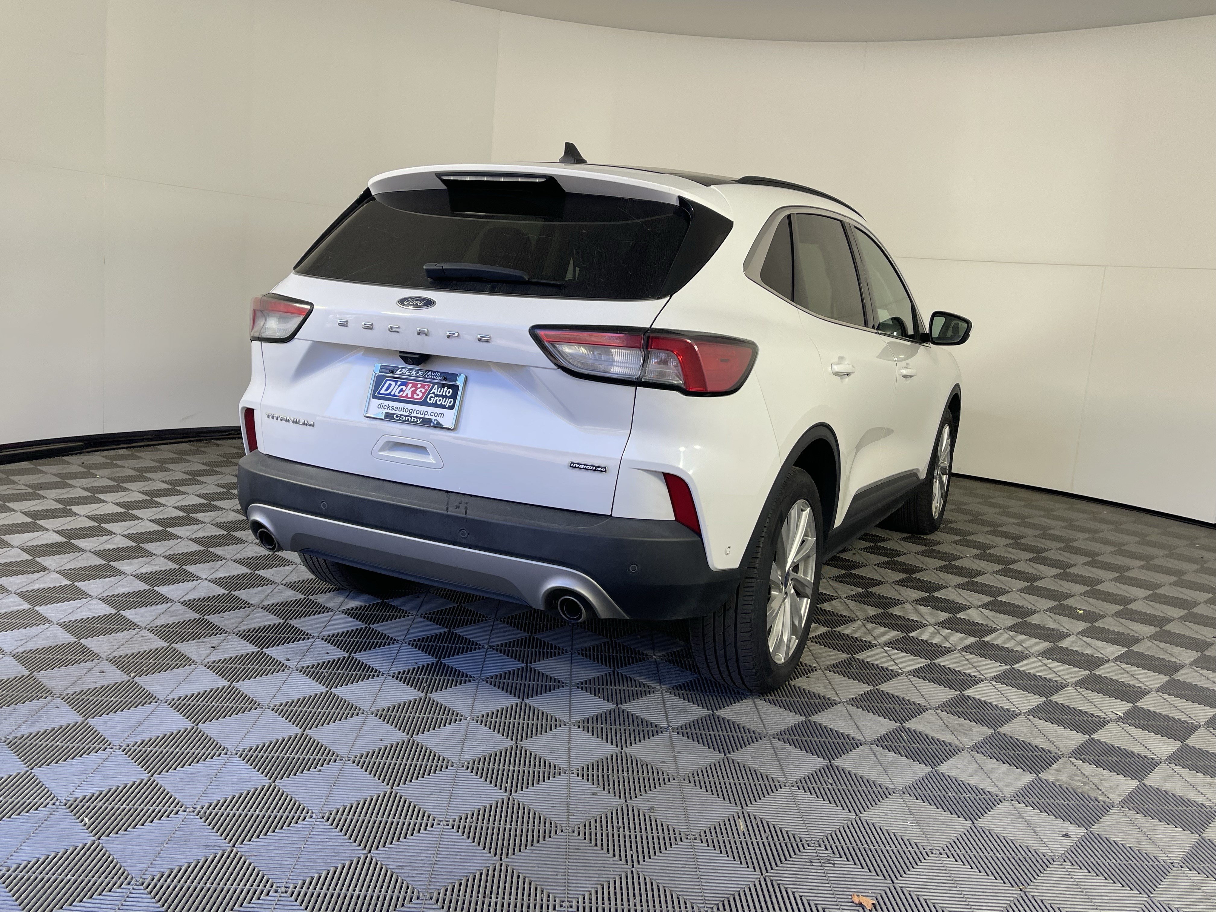 Used 2021 Ford Escape Titanium w/ Titanium Elite Package AWD/4WD image 5