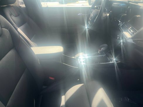 Used 2025 Chevrolet Trax RS w/ Driver Confidence Package FWD image 4