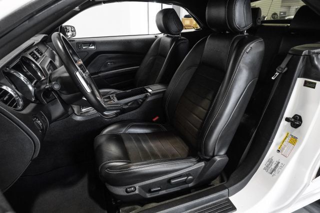 Used 2013 Ford Mustang GT Premium w/ Electronics Pkg RWD image 36