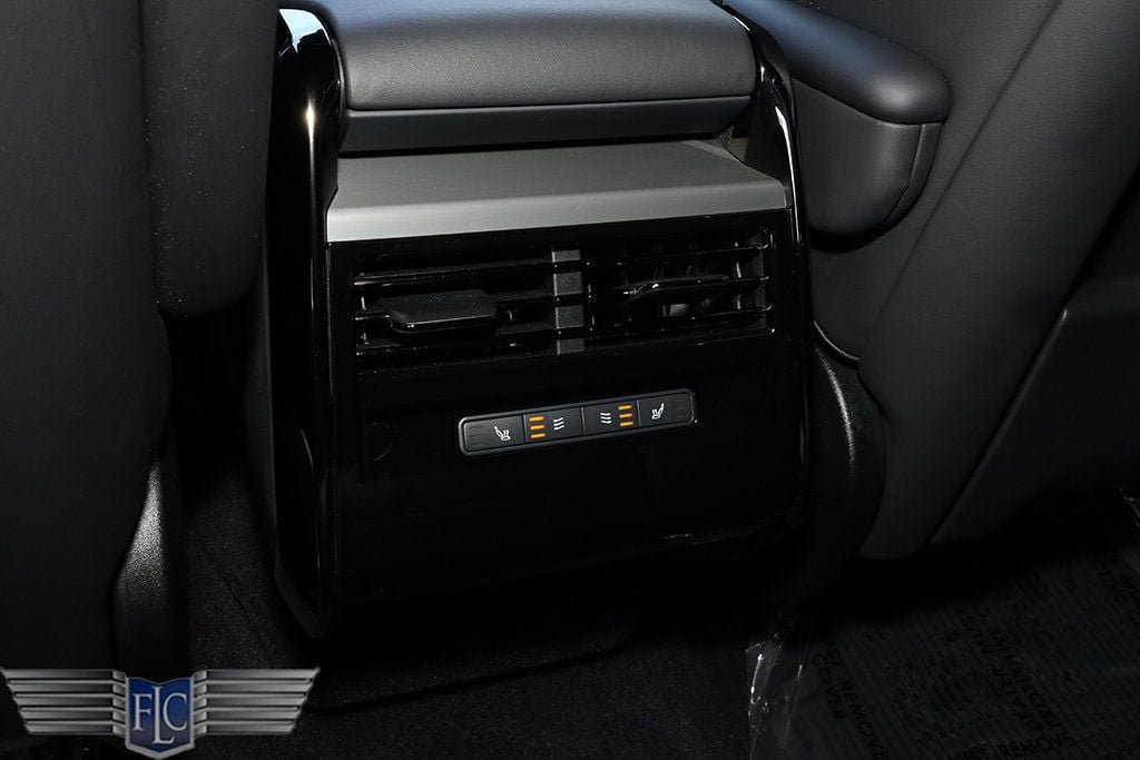 Used 2023 Land Rover Range Rover Sport SE AWD/4WD image 18