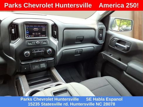 Certified 2020 Chevrolet Silverado 1500 Custom w/ Custom Value Package AWD/4WD image 21