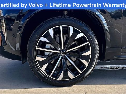 Certified 2025 Volvo XC90 B5 Plus image 11