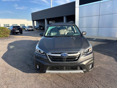Used 2021 Subaru Outback Limited w/ Popular Package #2 AWD/4WD image 2
