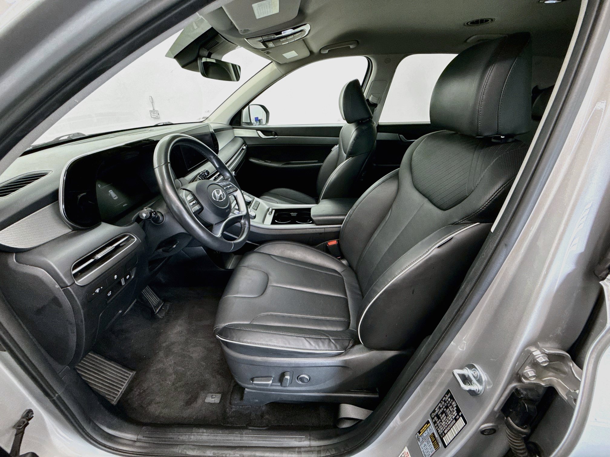 Used 2025 Hyundai Palisade SEL FWD image 13