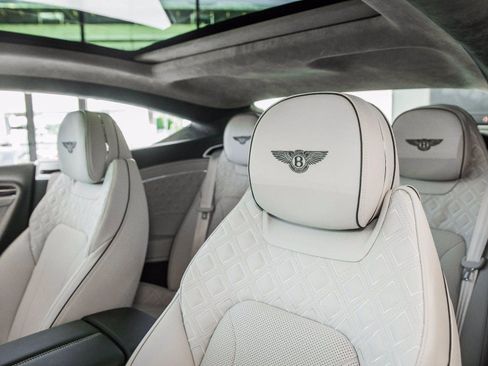 Used 2021 Bentley Continental GT image 14