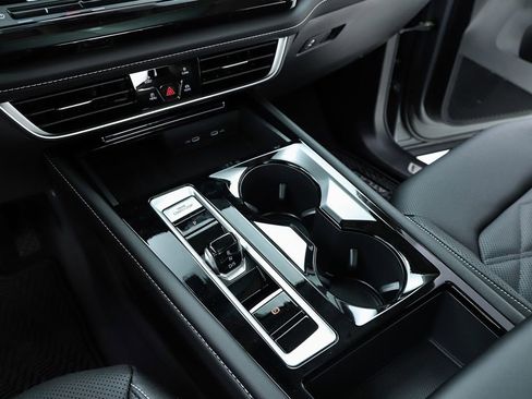 New 2026 Volkswagen Atlas SE FWD image 24
