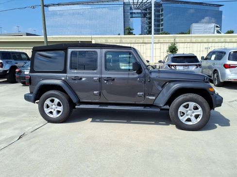 Used 2021 Jeep Wrangler Unlimited Sport S image 6