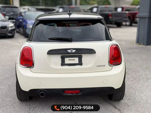 Used 2017 MINI Cooper 2-Door Hardtop image 5