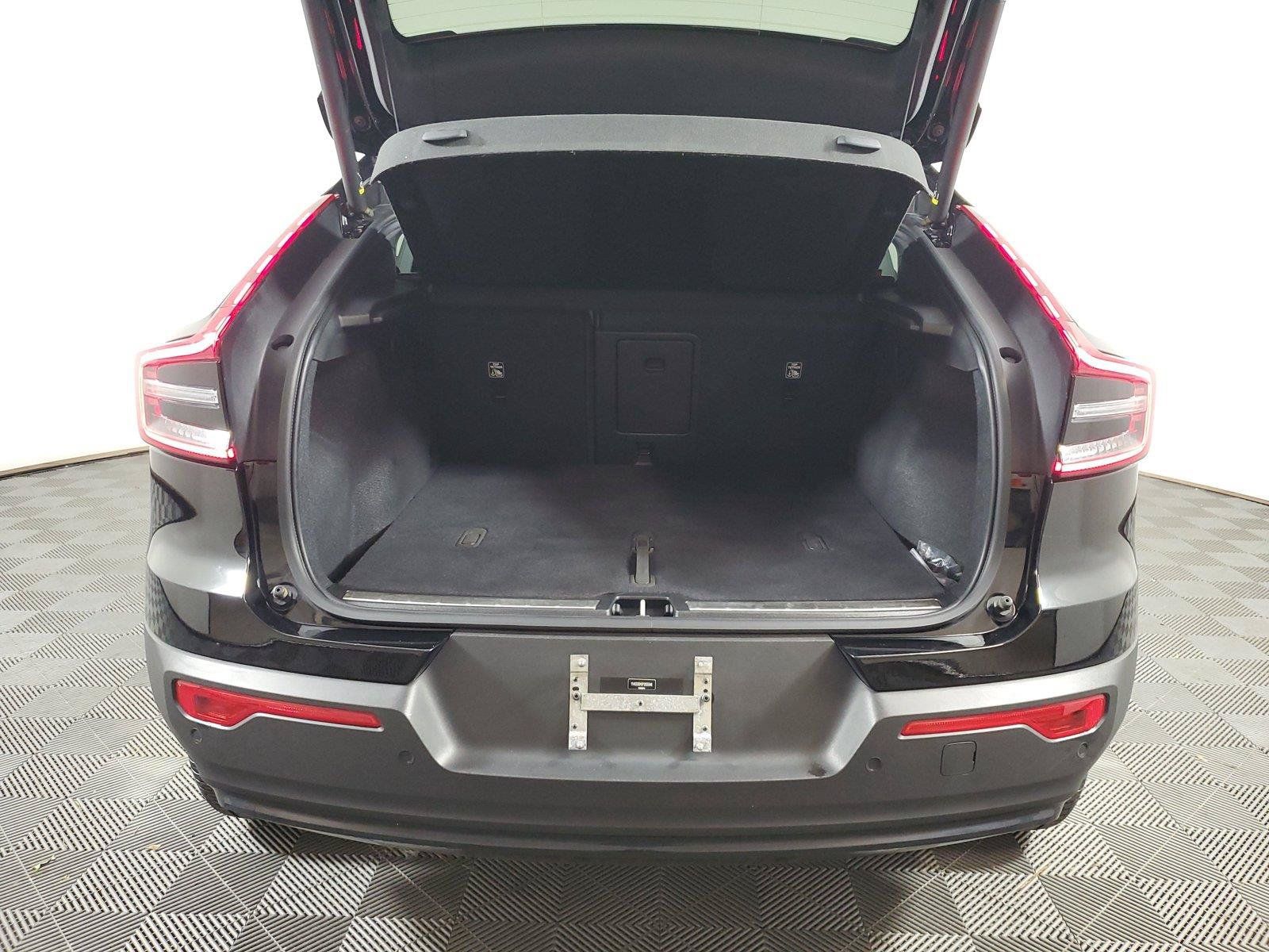 Used 2023 Volvo C40 P8 Recharge Ultimate AWD/4WD image 9