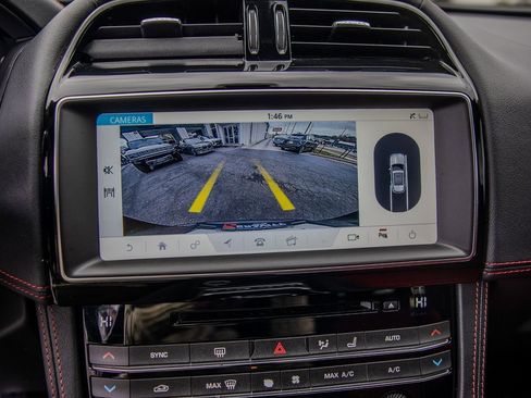 Used 2020 Jaguar F-PACE R-Sport image 15