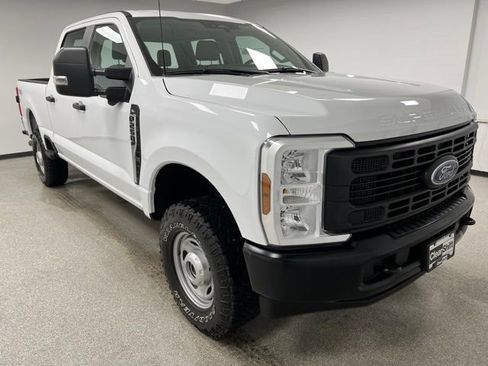 Used 2024 Ford F250 XL w/ 360-Degree Camera Package AWD/4WD image 2