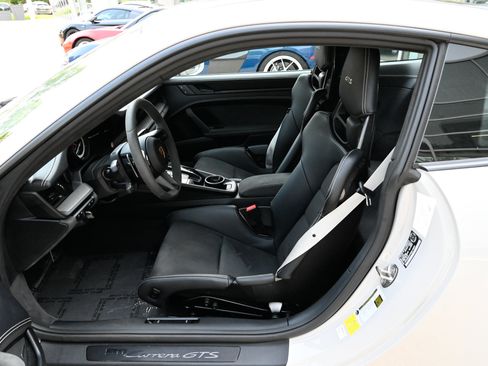 Used 2024 Porsche 911 Carrera GTS RWD image 17