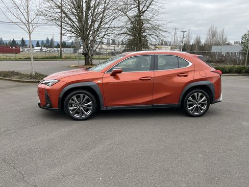 Used 2019 Lexus UX 200 F Sport w/ F Sport Premium Package image 2