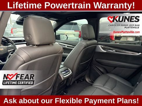 Used 2024 Cadillac XT6 Sport w/ Technology Package AWD/4WD image 33