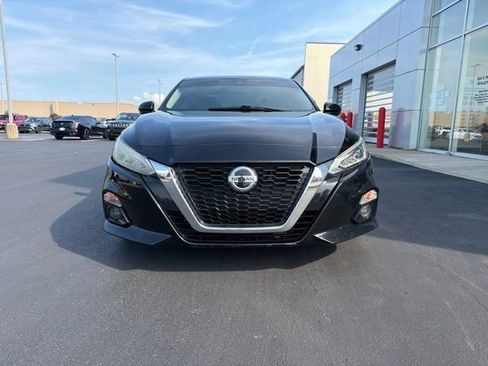 Used 2020 Nissan Altima 2.5 SL FWD image 2