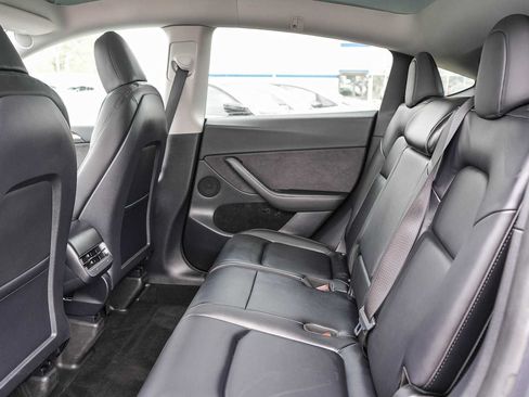Used 2023 Tesla Model Y AWD image 21