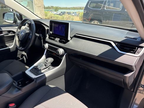 Used 2024 Toyota RAV4 XLE image 15