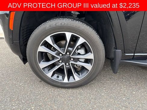 Used 2022 Jeep Grand Cherokee Overland w/ Adv Protech Group III AWD/4WD image 5