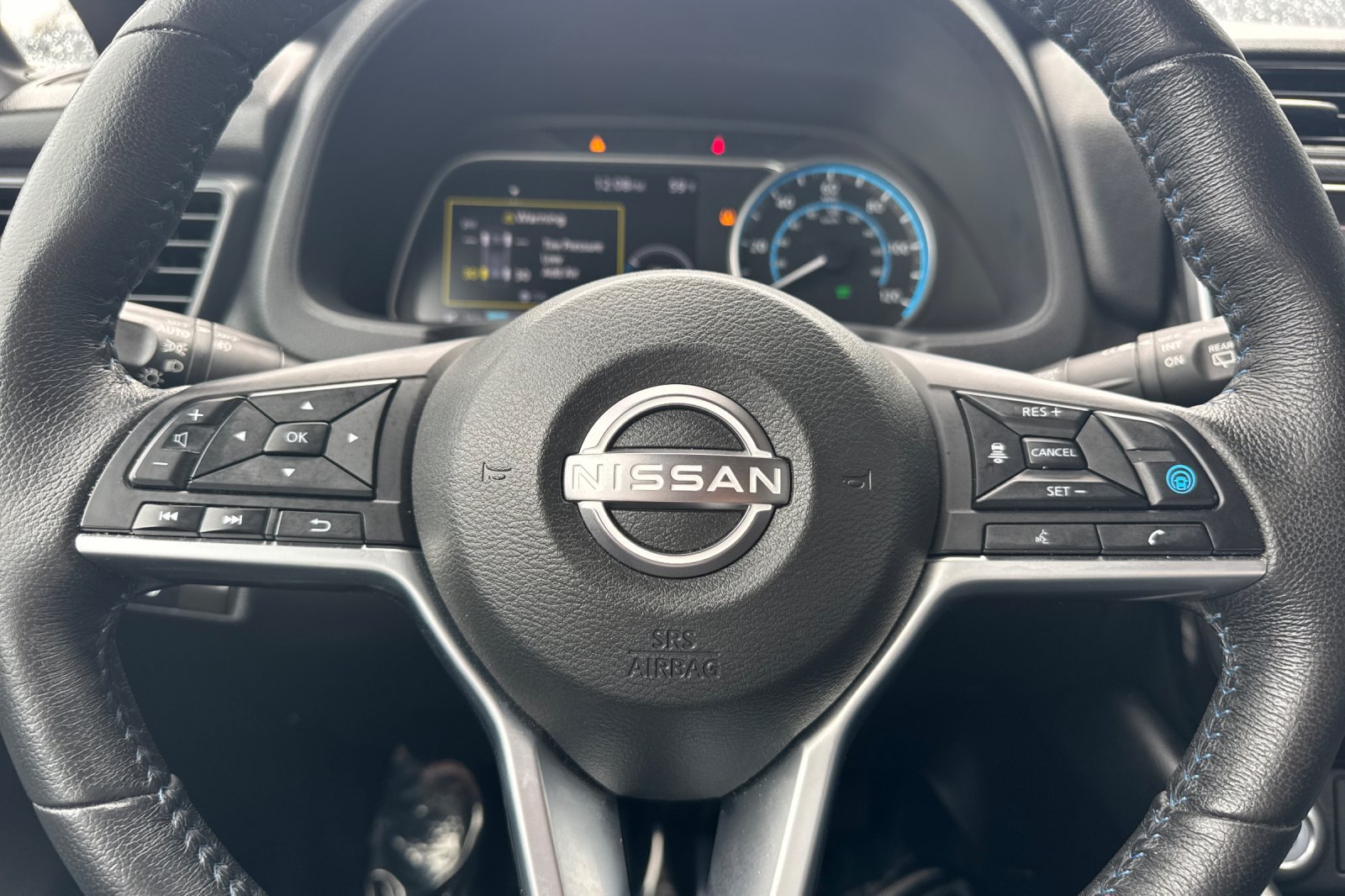Certified 2025 Nissan Leaf SV Plus FWD image 37