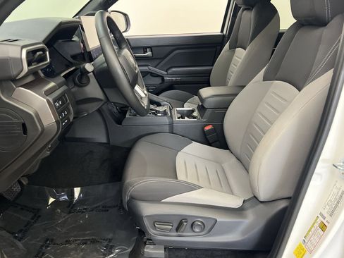 Used 2024 Toyota Tacoma TRD Off-Road w/ TRD Off Road Upgrade Package image 11