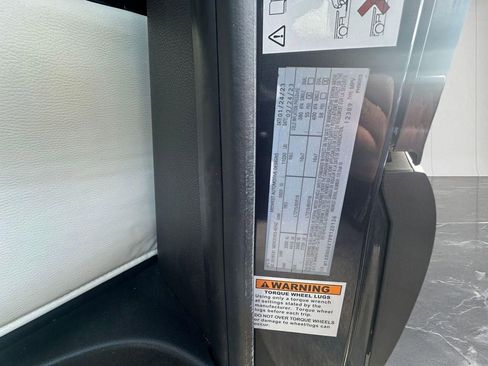 Used 2023 Mercedes-Benz Sprinter 3500 image 32