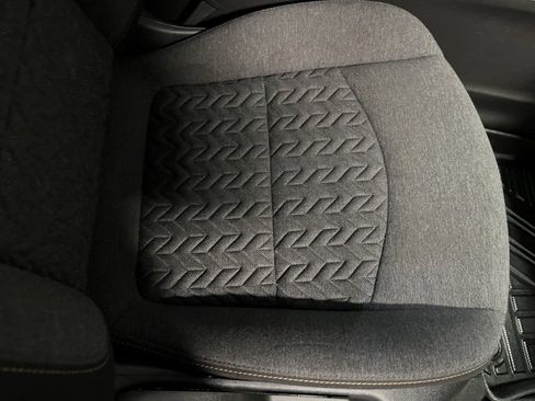 Used 2022 Chevrolet Equinox LT image 28