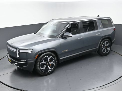 Used 2023 Rivian R1S Adventure Quad AWD/4WD image 39
