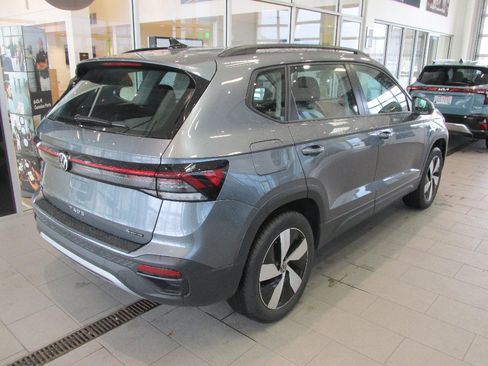 Used 2024 Volkswagen Taos S image 7