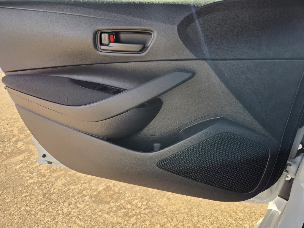 Used 2026 Toyota Corolla LE FWD image 25