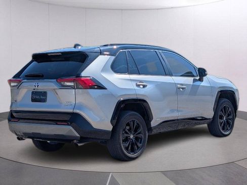 Used 2023 Toyota RAV4 XSE AWD/4WD image 7