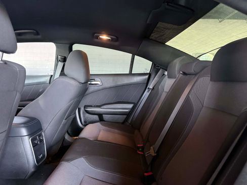 Used 2022 Dodge Charger SXT RWD image 12